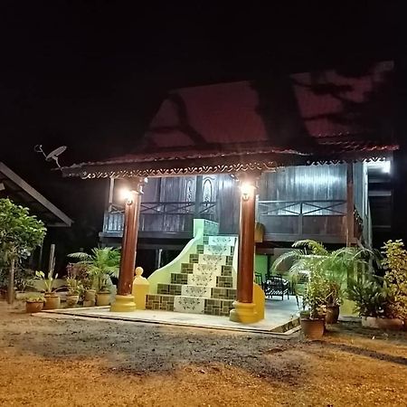 Homestay Warisan Bonda Masjid Tanah/Melaka Luaran gambar